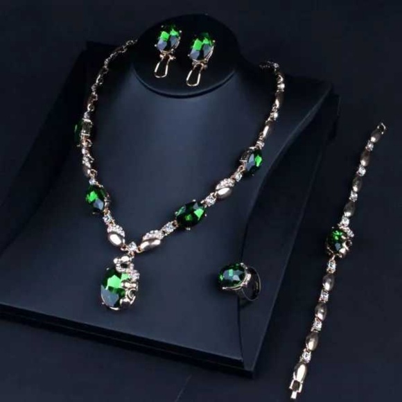 No Brand Jewelry - 💝Vintage Style Green Gem Crystals 4 Pcs Set